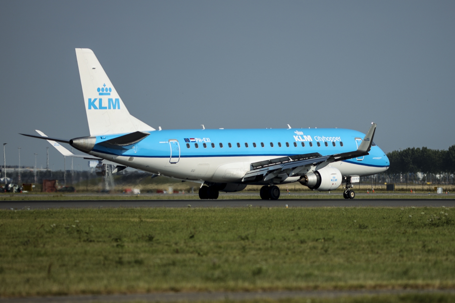 Preview Royal Dutch Airlines KLM PH-EXI Embraer E175STD (5).jpg